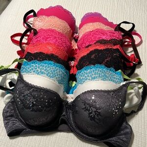 Set of SEVEN. Dream Angels lined demi’s in 34C